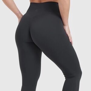 ONER ACTIVE - Timeless High Waisted Leggings - Size Small - Like New
